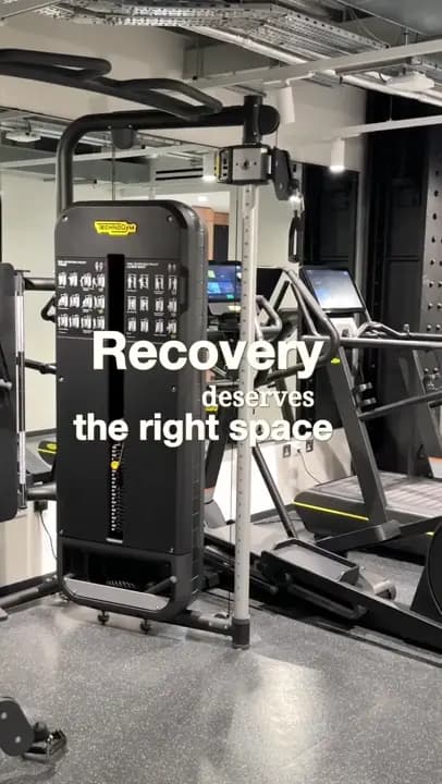 Clinician-supervised physiotherapy rehabilitation session