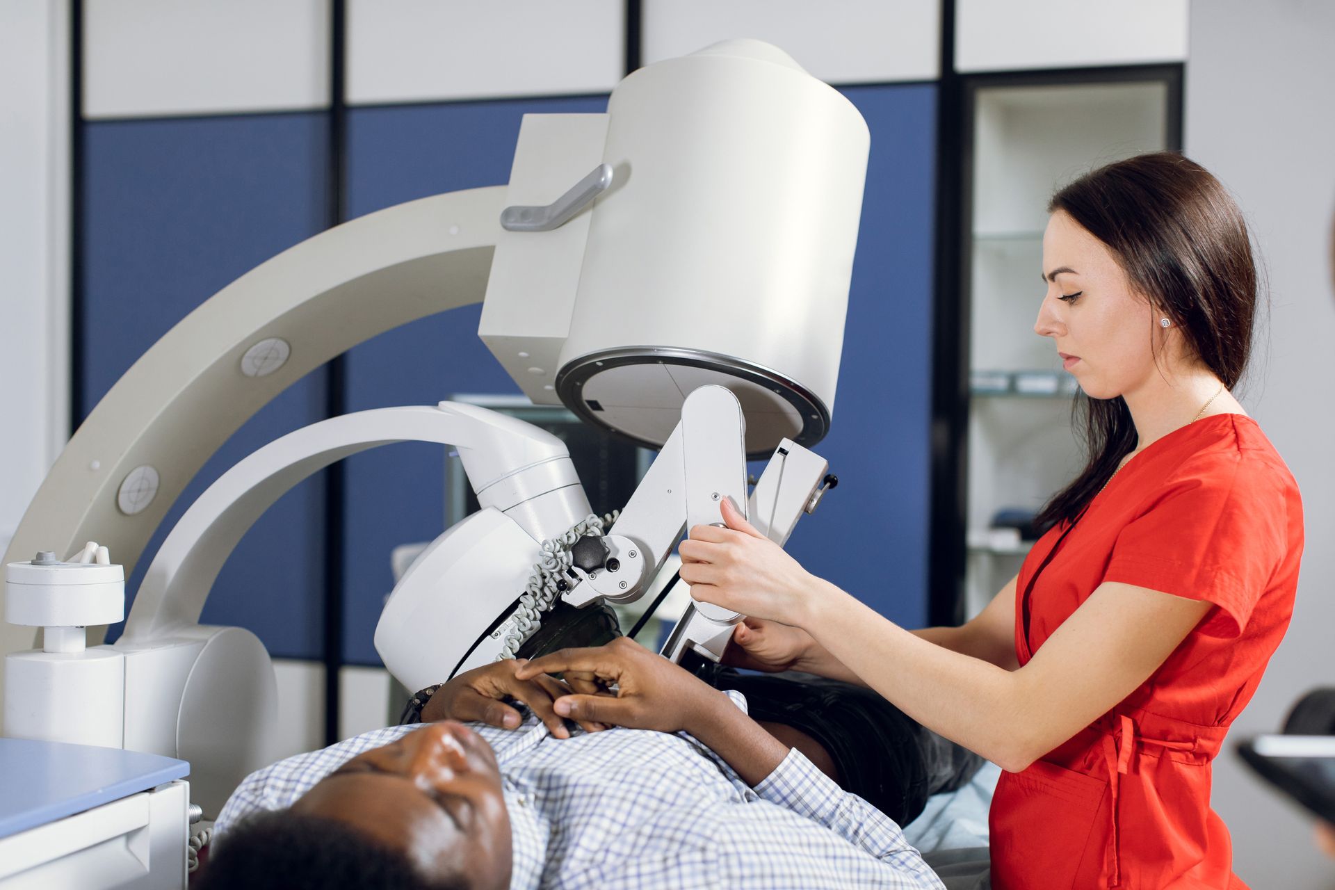 close-up-side-view-of-high-skilled-female-doctor